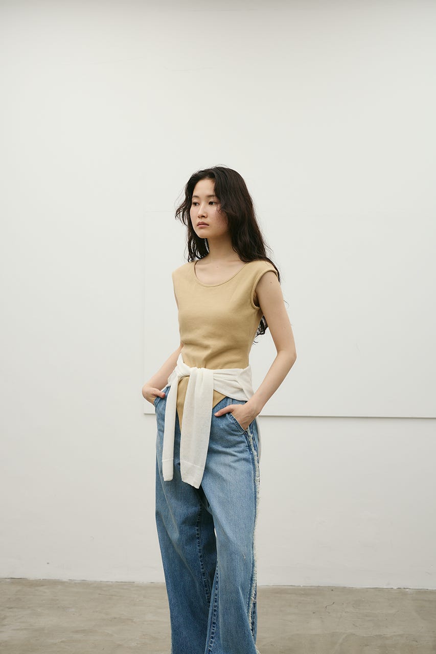 バックオープンボディスーツ BEG M