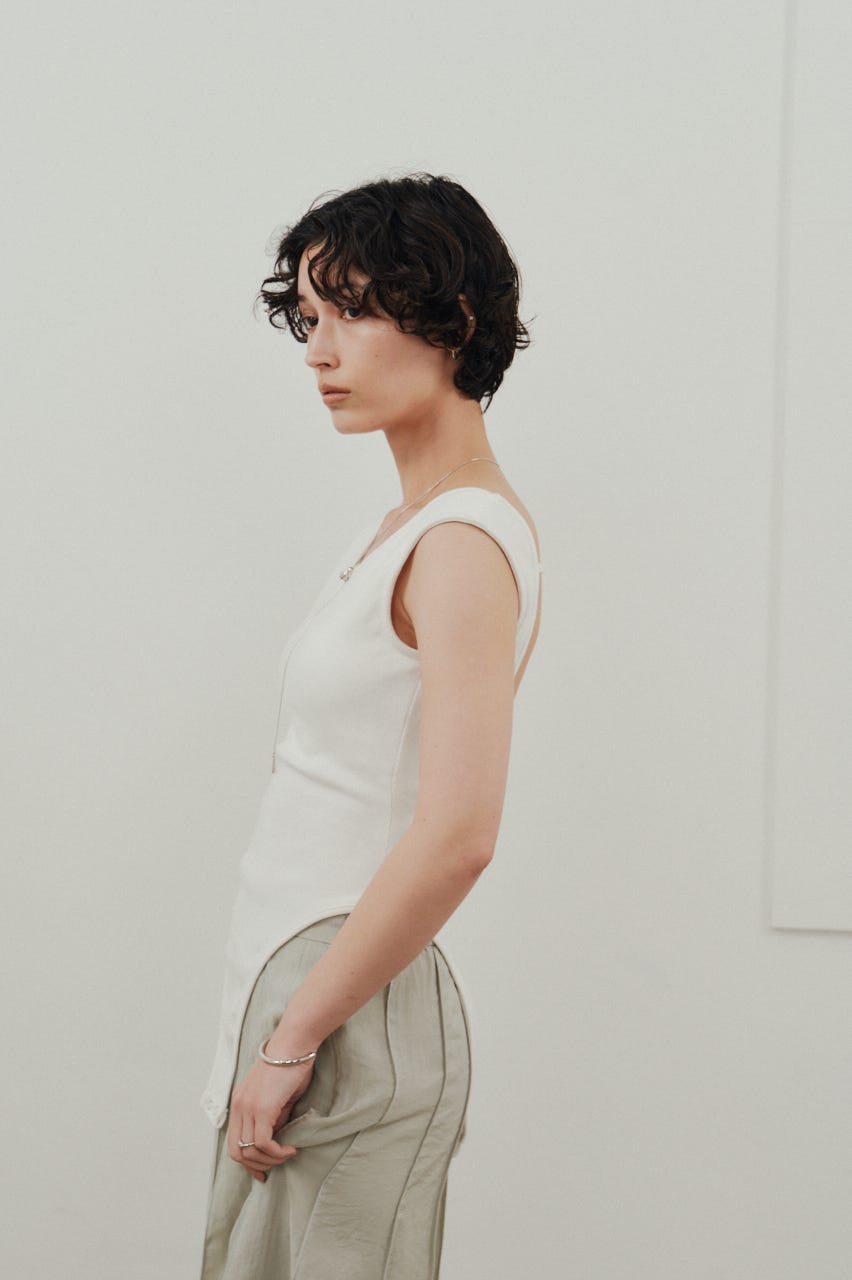 バックオープンボディスーツ WHT M