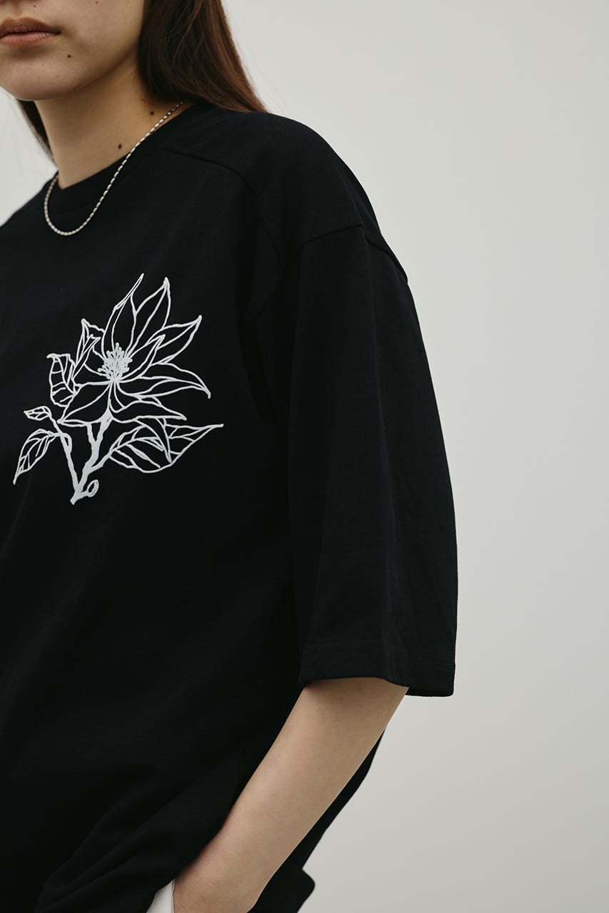 フロッキープリントフラワーT BLK FREE