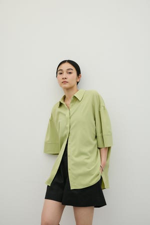 ニュアンスギャザースリーブシャツ