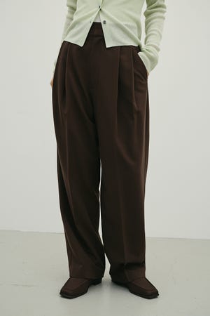 ベーシックツータックパンツ