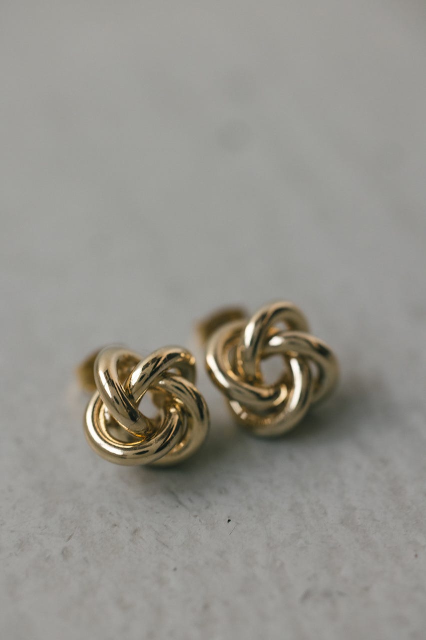 ノットモチーフピアス GLD FREE