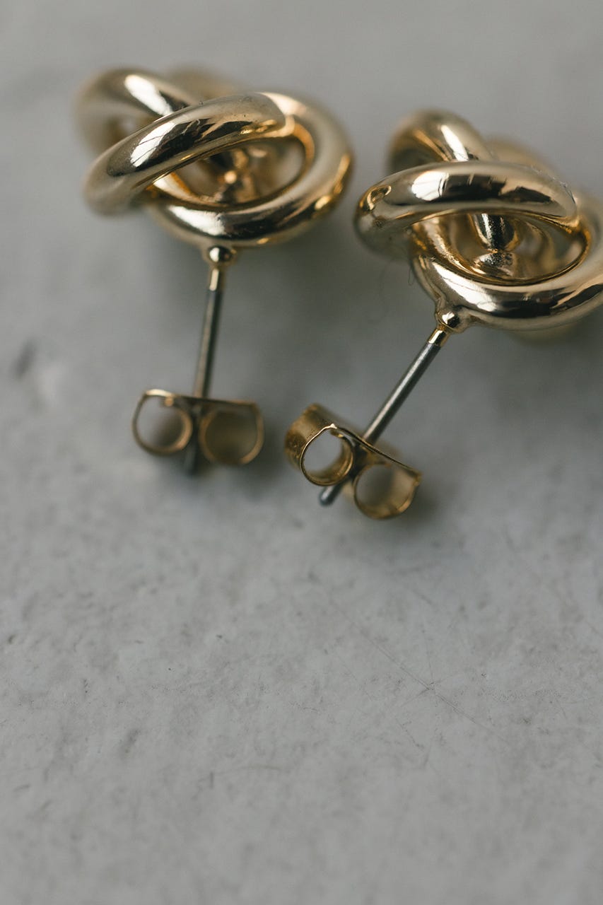 ノットモチーフピアス GLD FREE
