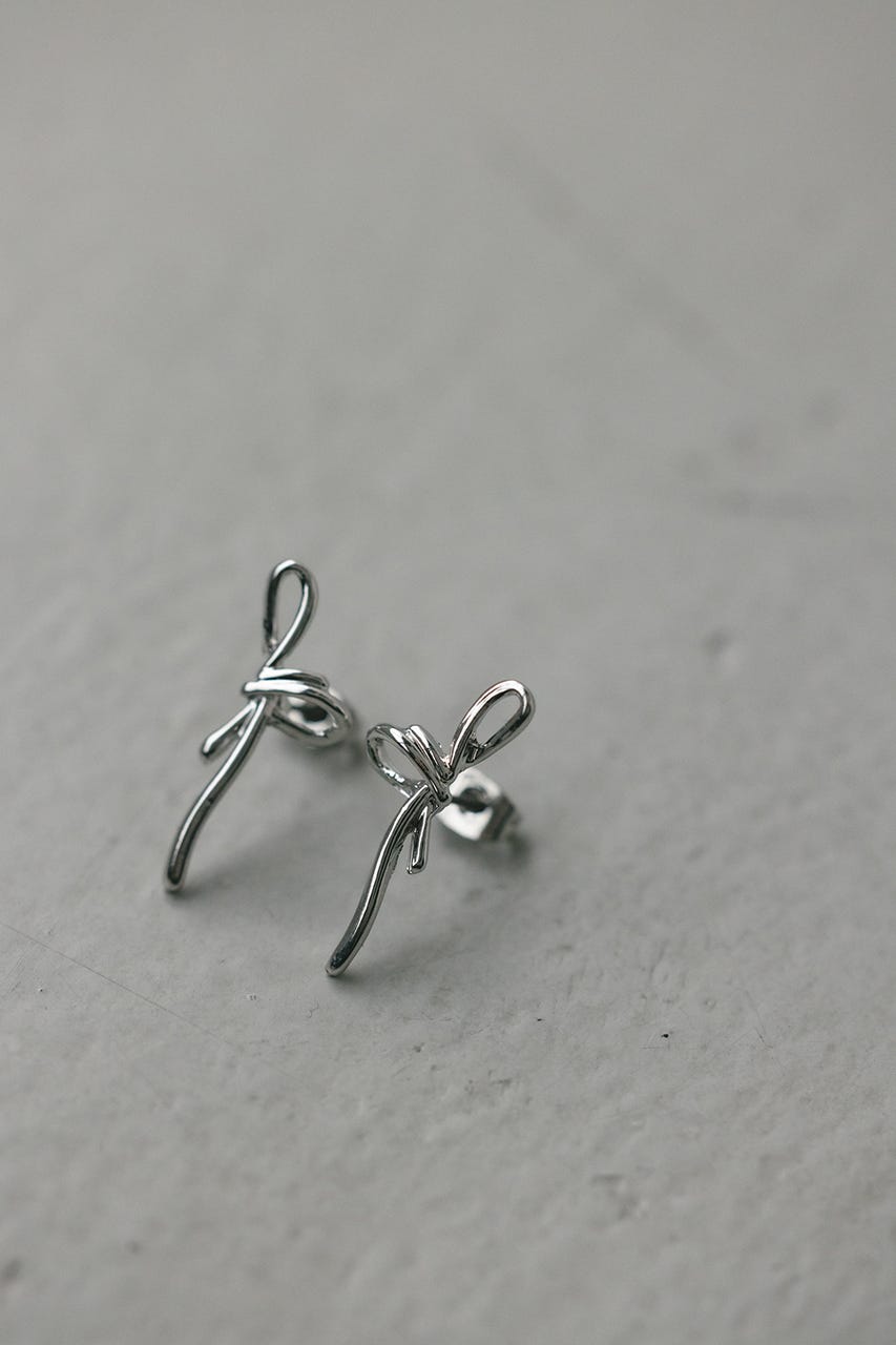 リボンピアス SLV FREE