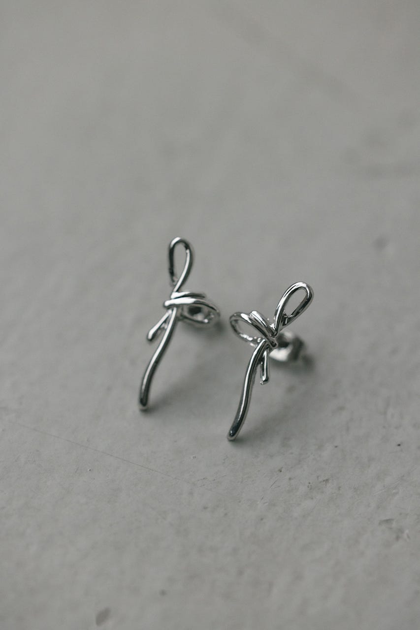 リボンピアス SLV FREE