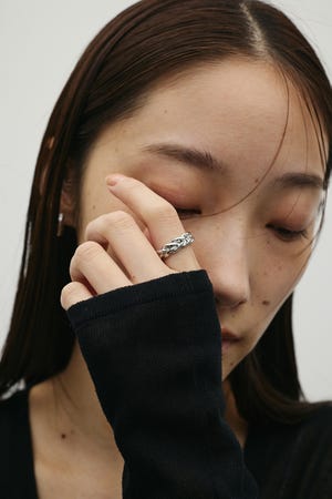 ツイストデザインリング