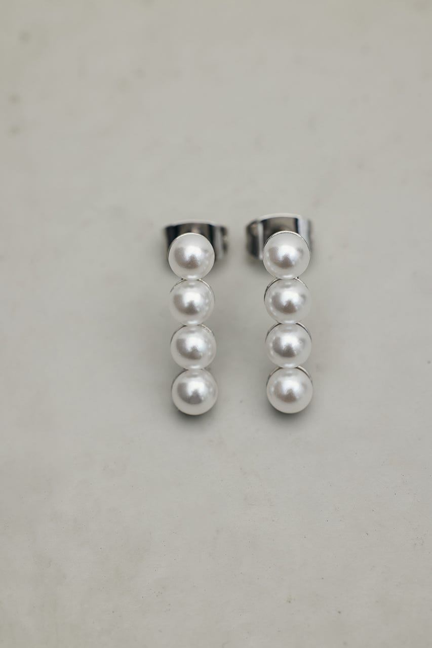 イミテーションパールピアス SLV FREE