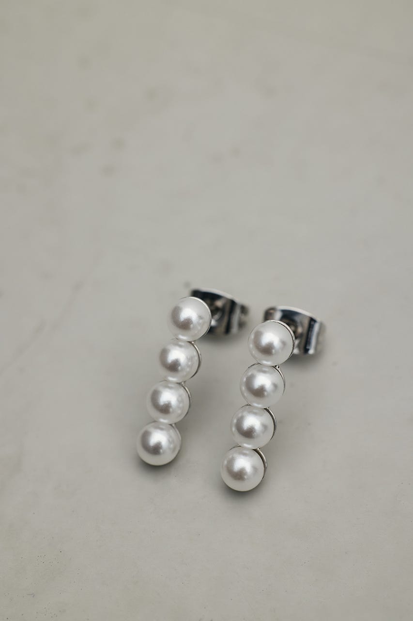 イミテーションパールピアス SLV FREE