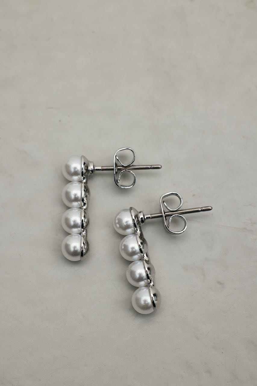 イミテーションパールピアス SLV FREE