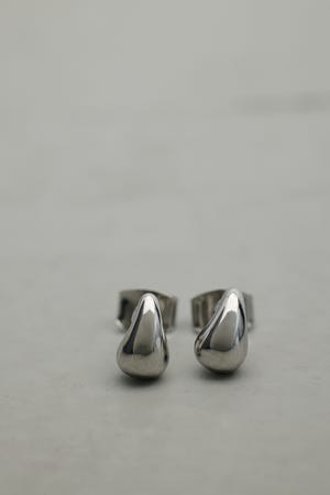 ミニマムドロップピアス