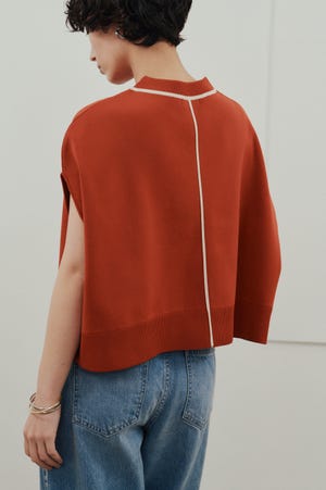パイピングニットトップ
