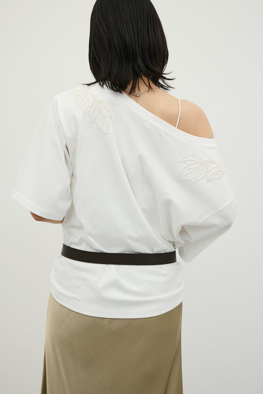 エンブロイダリーボートネックT WHT FREE