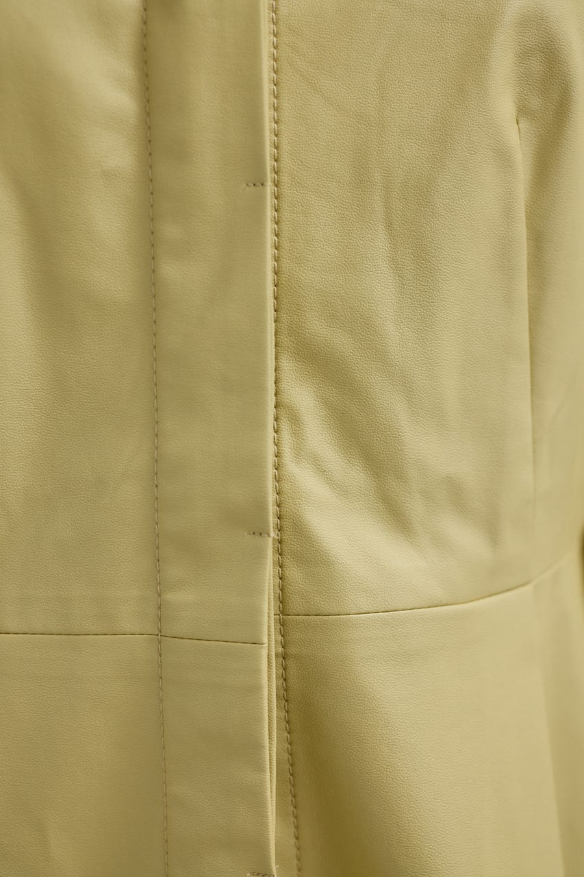 フェイクレザータックシャツ BEG FREE