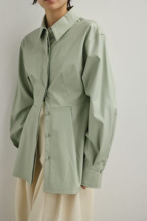 フェイクレザータックシャツ