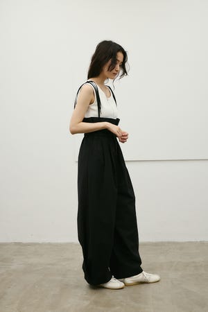 フリップベルトタックパンツ