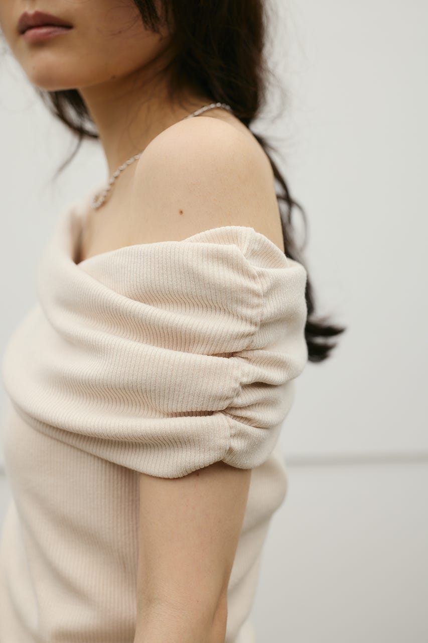 ギャザーオフショルトップ IVOY FREE