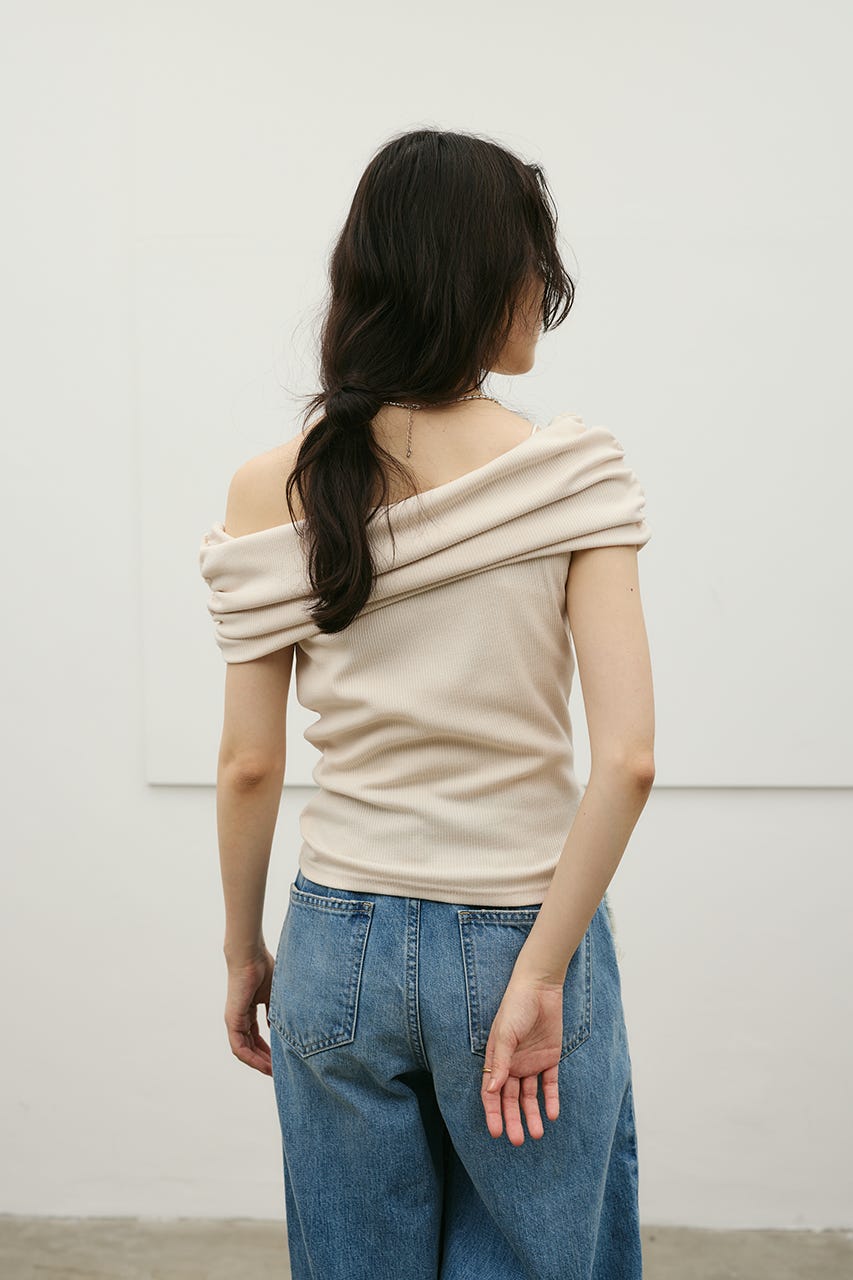 ギャザーオフショルトップ IVOY FREE