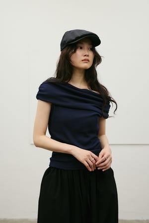 ギャザーオフショルトップ
