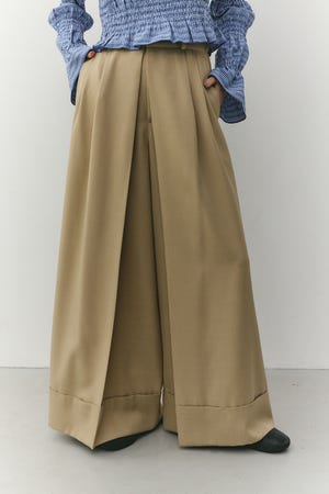 ディープタックワイドパンツ