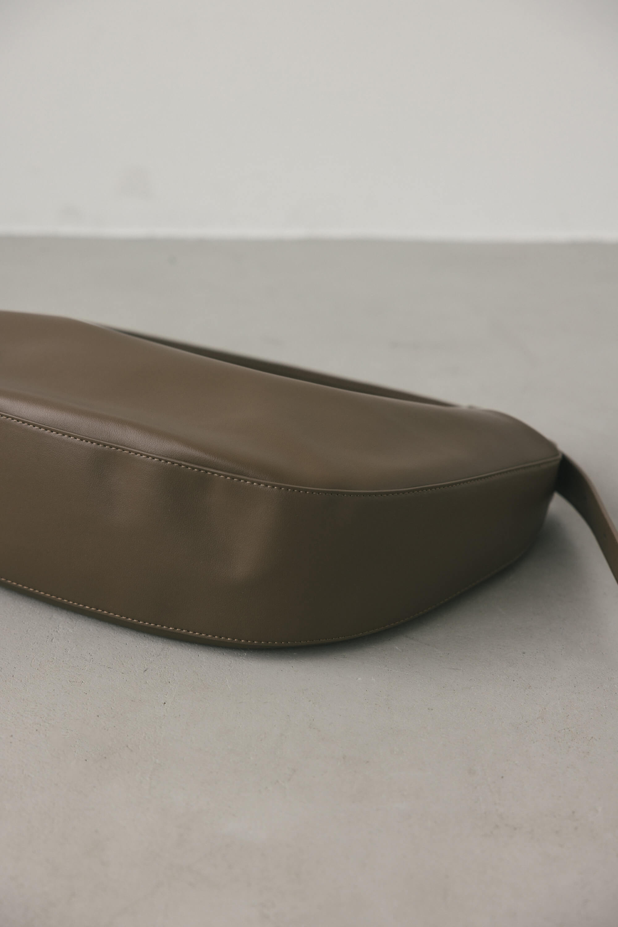 マンドリンショルダーバッグ BRN FREE