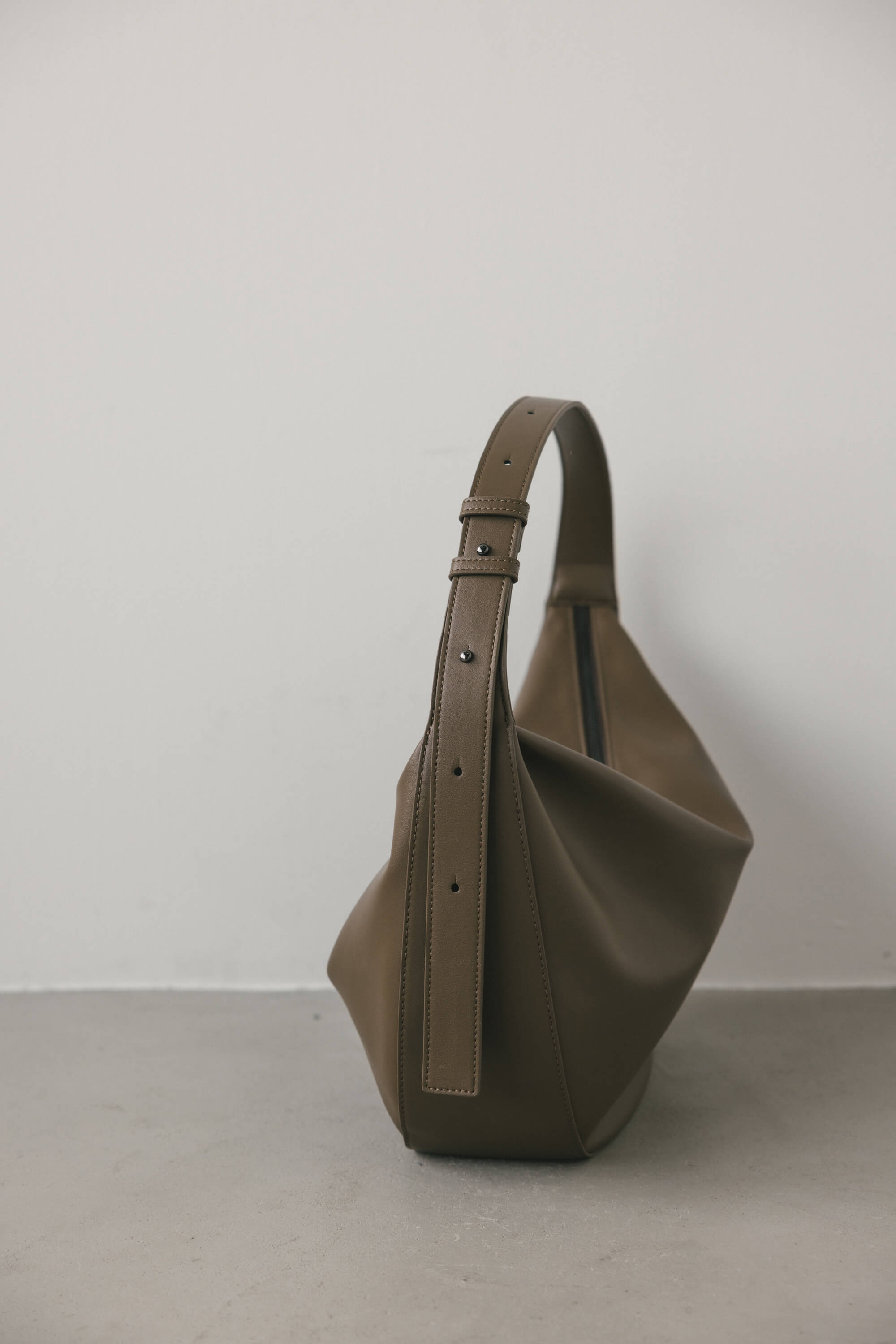 マンドリンショルダーバッグ BRN FREE