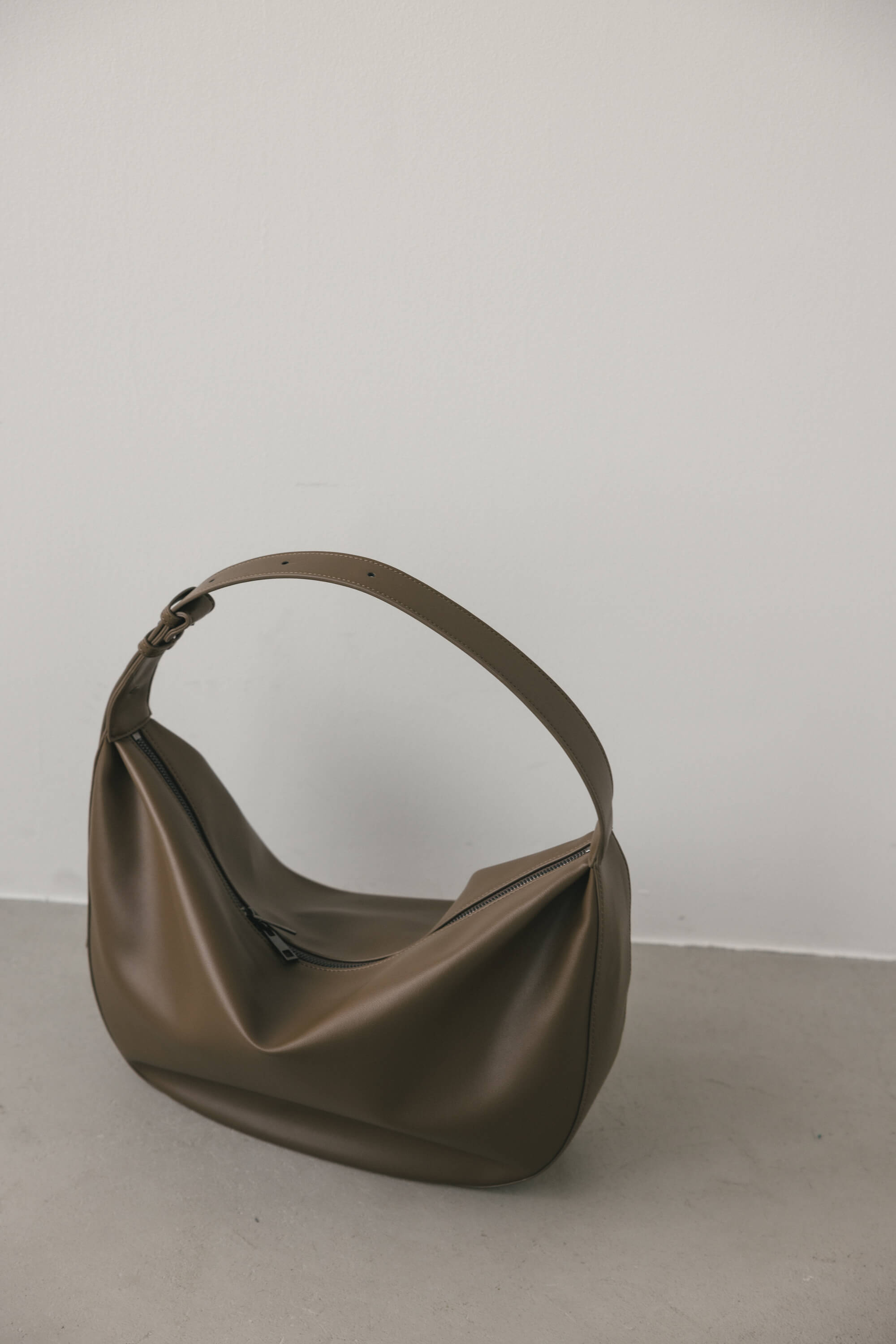 マンドリンショルダーバッグ BRN FREE