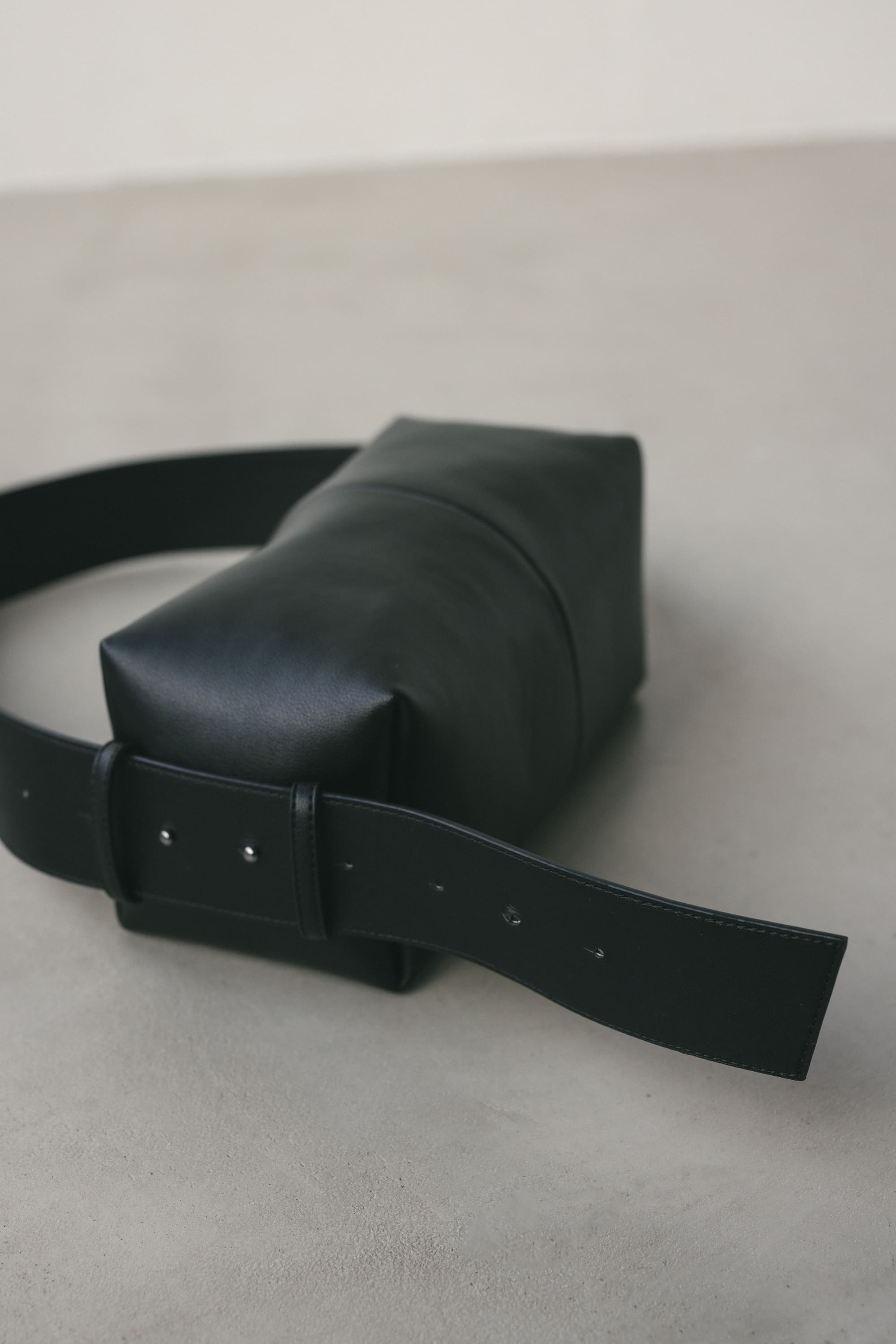 ワイドベルトスクエアバッグ BLK FREE