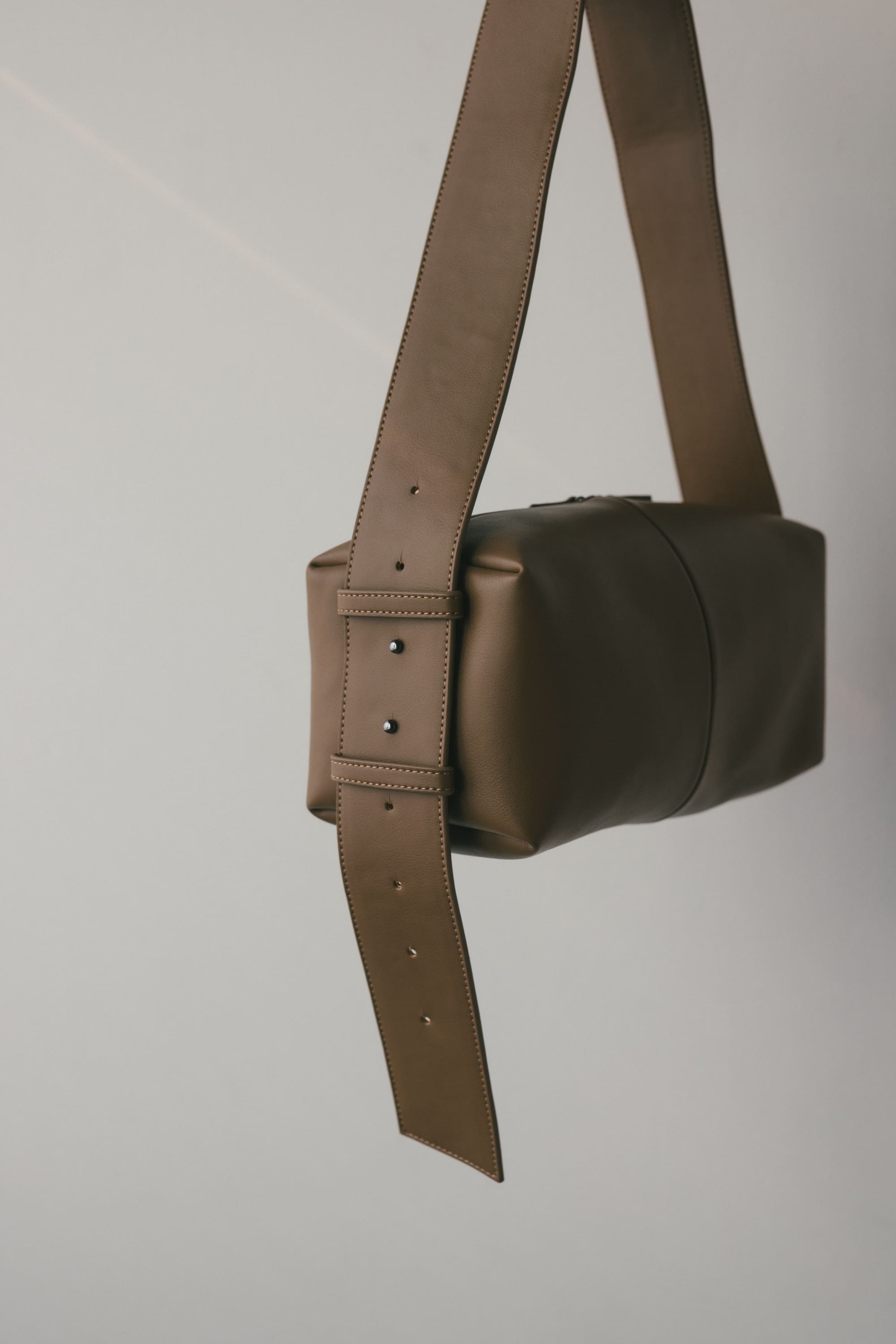 ワイドベルトスクエアバッグ L/BRN FREE