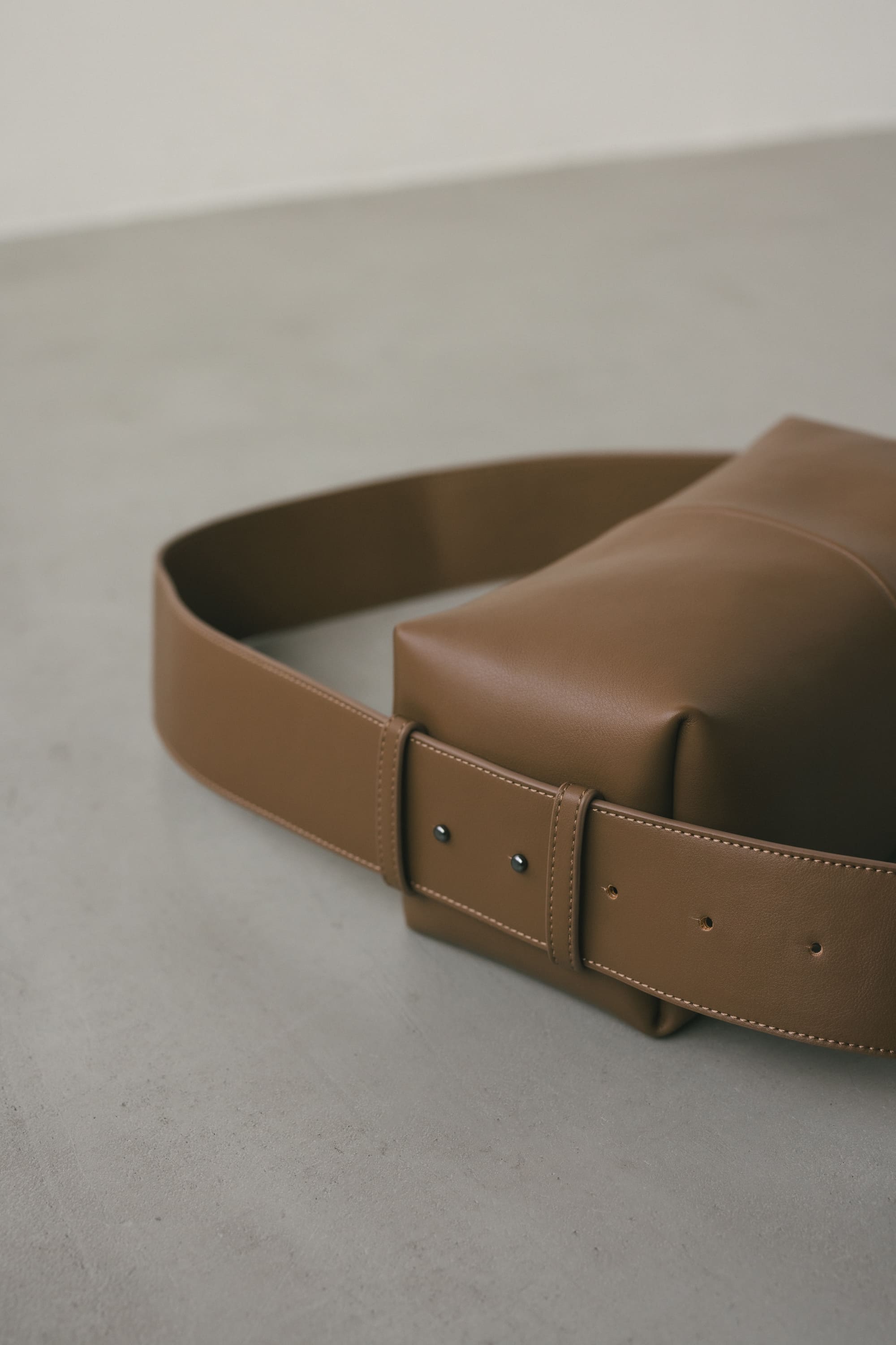 ワイドベルトスクエアバッグ L/BRN FREE