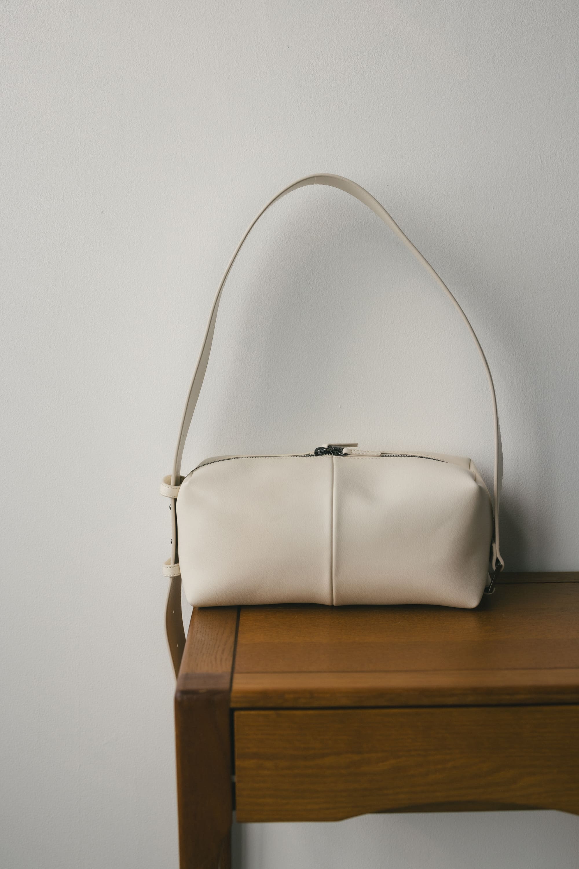 ワイドベルトスクエアバッグ WHT FREE