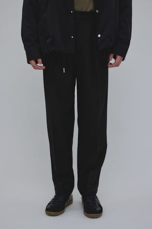 2タックテーパードパンツ