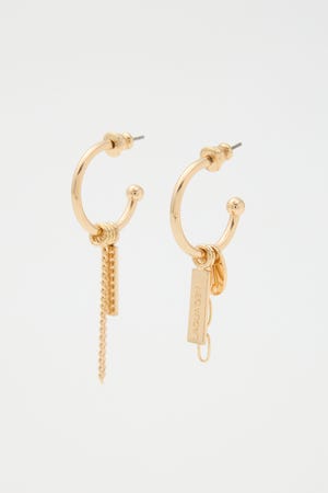 RANDOM CHARM HOOP ピアス