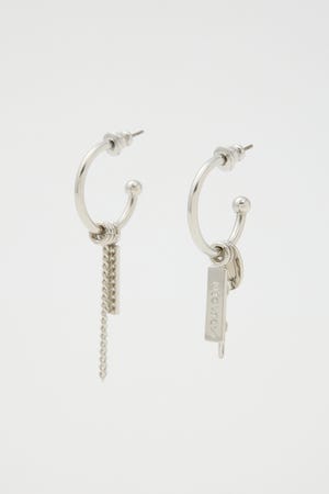 RANDOM CHARM HOOP ピアス