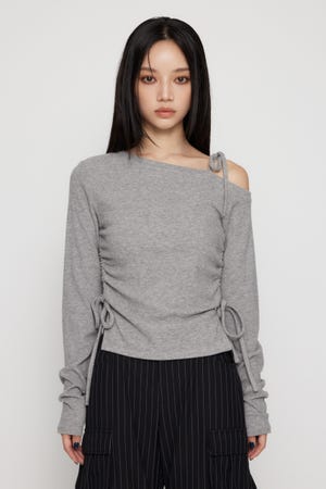 SIDE GATHER RIBBON トップス