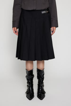 PLEATS MIDI スカート