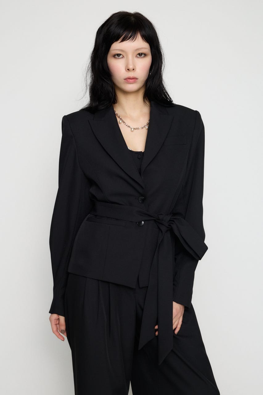 【新品タグ付】LAEMUSE ウエストシェイプジャケット　Free LAGUA GEM | SHOULDER PAD WAIST SHAPE ジャケット (ジャケット