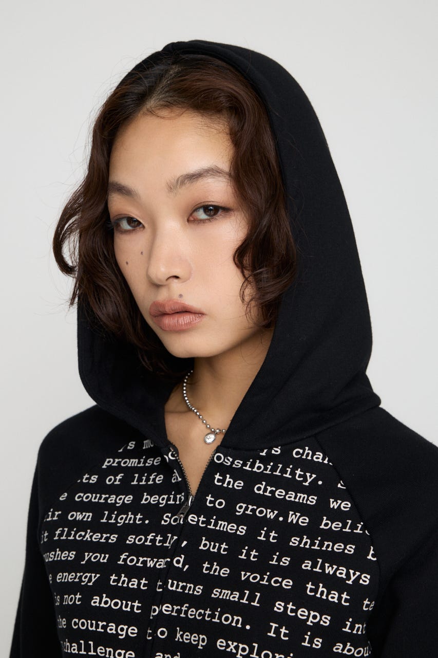 TYPOGRAPHY ZIP フーディ BLK FREE