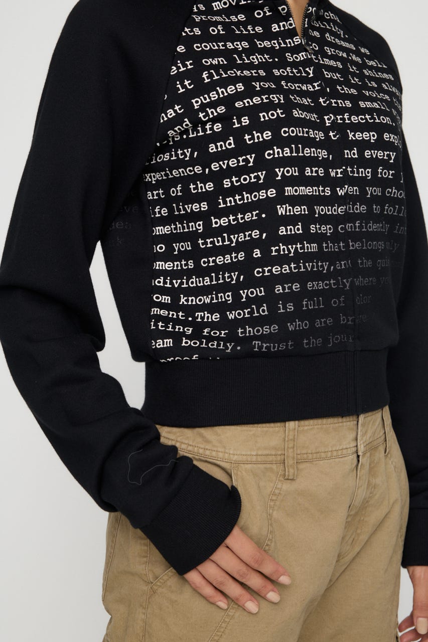 TYPOGRAPHY ZIP フーディ BLK FREE