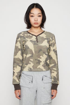 CAMOUFLAGE CUT トップス