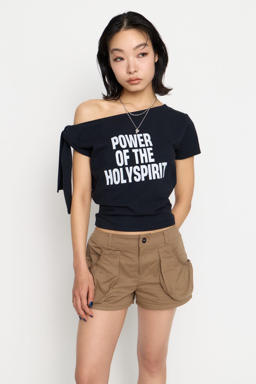 SHOULDER RIBBON PRINT トップス BLK FREE