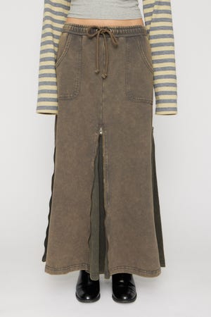 ZIP SPREAD スカート