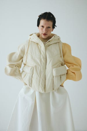 美品　HeRIN.CYE デザインボンバーブルゾン　ジップジャケット 美品 HeRIN.CYE デザインボンバーブルゾン ジップジャケット