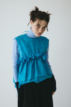 ［予約］Flare hem blouse