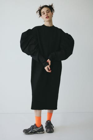 Volume sleeve knit dress