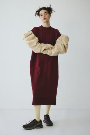 Volume sleeve knit dress