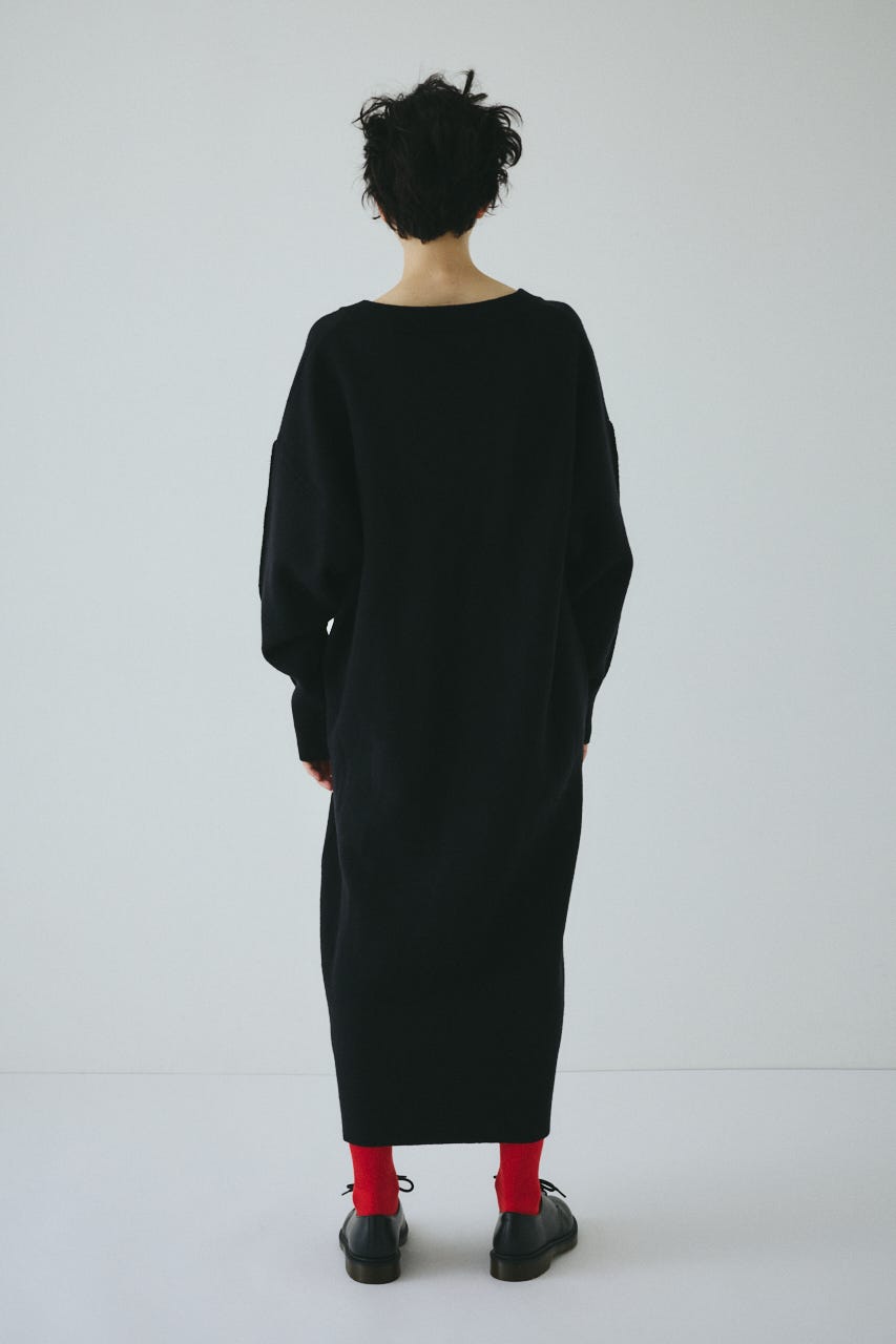 V neck knit one piece BLK FREE