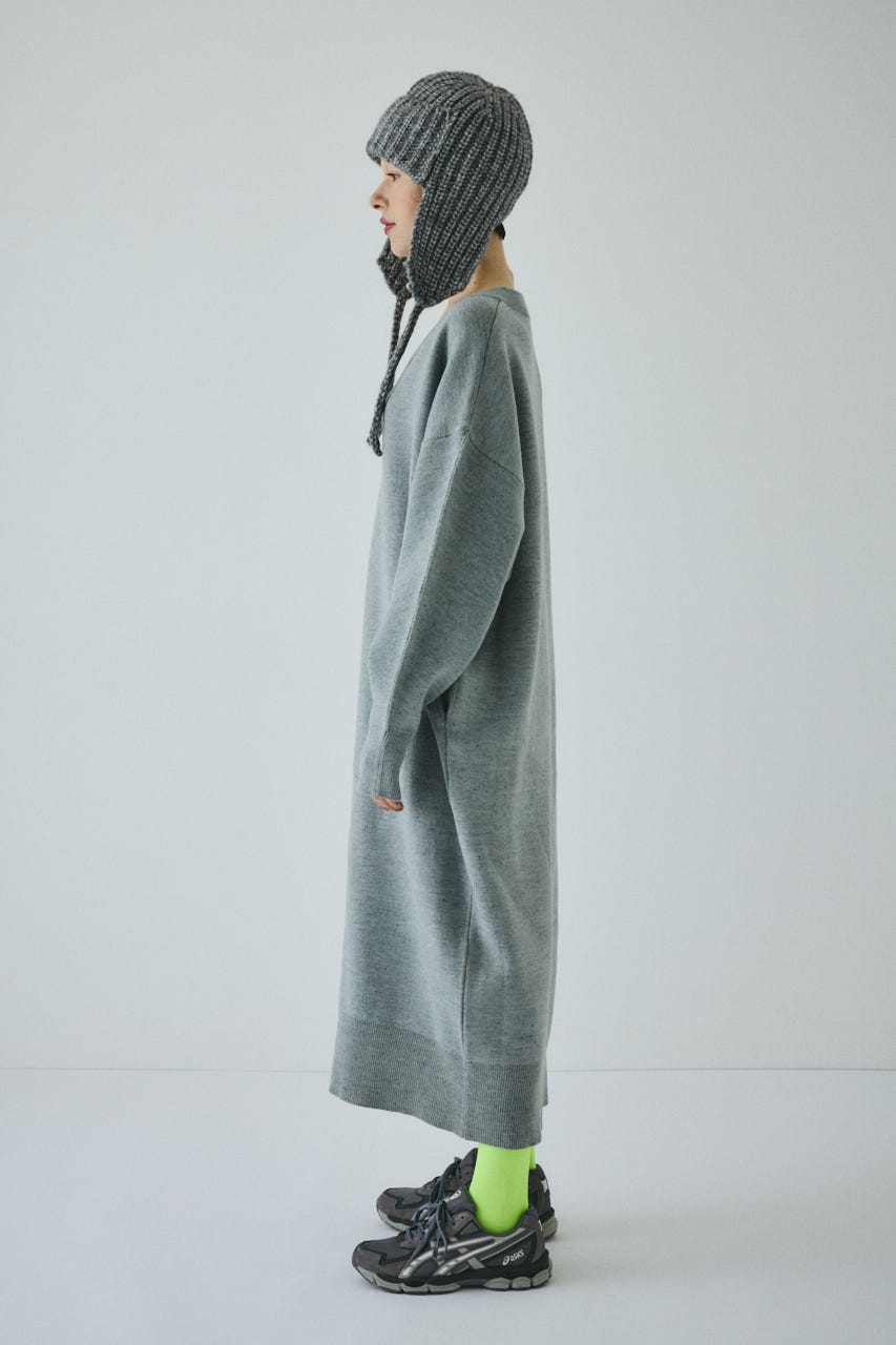 V neck knit one piece 柄GRY FREE