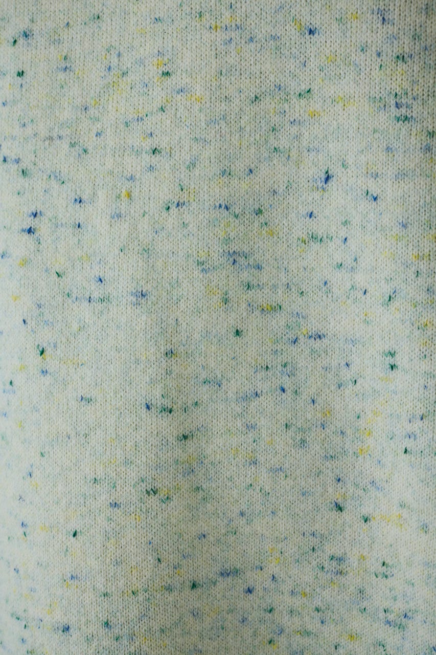 V neck knit one piece 柄WHT FREE