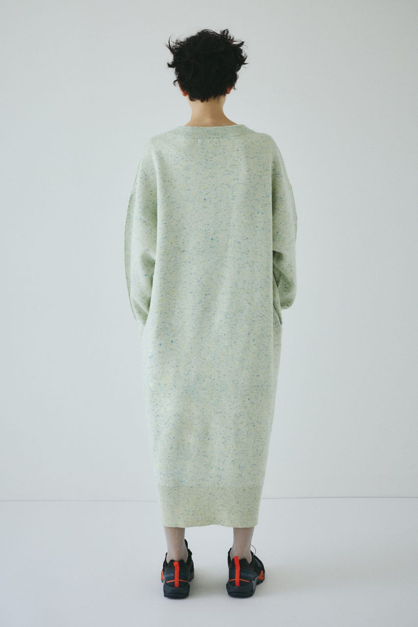 V neck knit one piece 柄WHT FREE