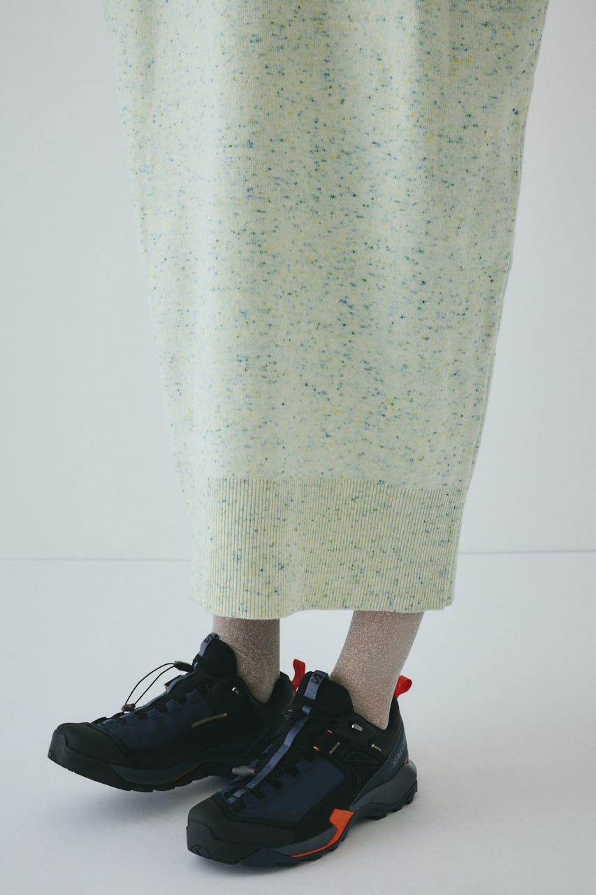 V neck knit one piece 柄WHT FREE